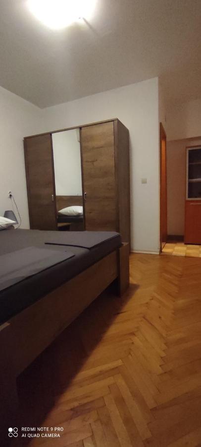 Appartement Mala Tonina à Tučepi Extérieur photo