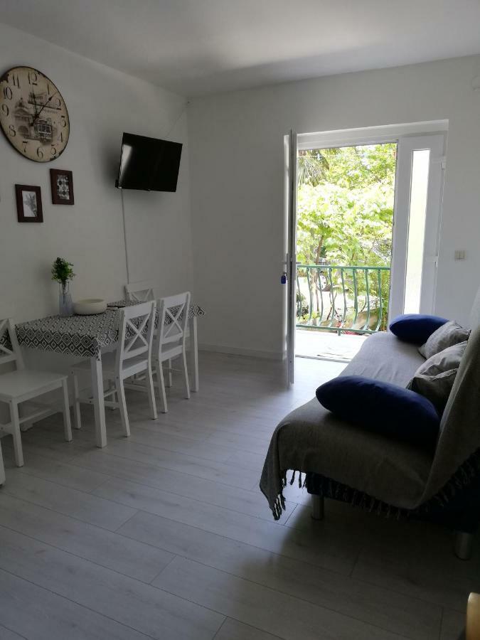 Appartement Mala Tonina à Tučepi Extérieur photo